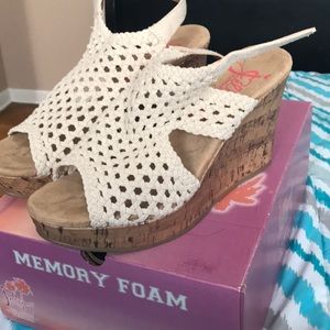 Cream sandal wedges